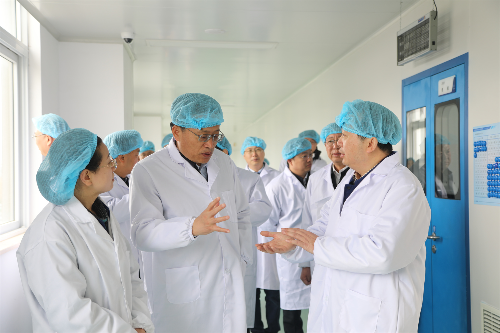 江苏省副省长胡广杰一行莅临银娱优越会药业调研指导